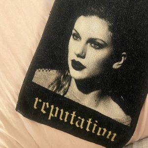 Taylor swift Reputation towel